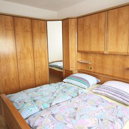 Geraeumige Ferienwohnung Im Zentrum Санкт-Пёльтен Экстерьер фото