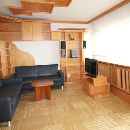 Geraeumige Ferienwohnung Im Zentrum Санкт-Пёльтен Экстерьер фото