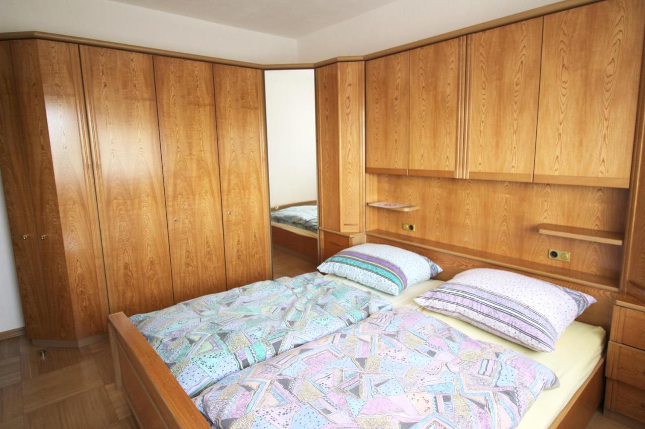 Geraeumige Ferienwohnung Im Zentrum Санкт-Пёльтен Экстерьер фото